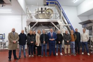 Consejero de Agricultura y Ramón Saez, Delegrado provincial de Albacete, del Gobierno de Agricultura, Ganadería y Desarrollo Rural del Gobierno de Castilla-La Mancha